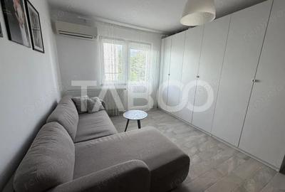 Apartament cu 2 camere semidecomandat, mobilat în Central