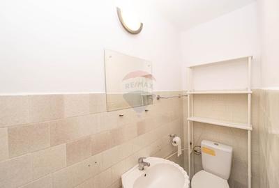 Apartament cu 3 camere decomandat în Periferie - 11