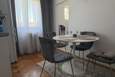 Apartament cu 3 camere semidecomandat în Șagului