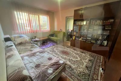 Apartament cu 2 camere nedecomandat, mobilat în Micro 11
