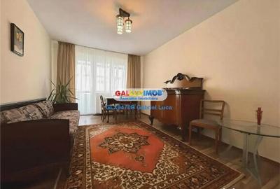 Apartament cu 3 camere decomandat în Tineretului