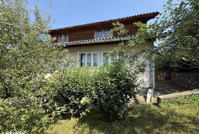 Casă cu 3 camere în Șotrile