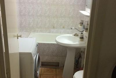Apartament cu 2 camere decomandat în Girocului