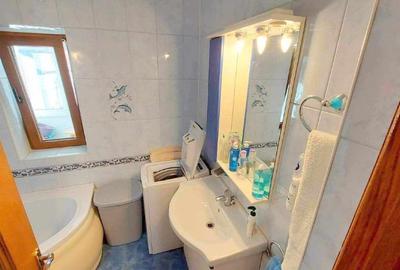 Apartament cu 3 camere decomandat în Bd. Independenței - 8