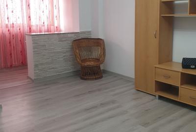 Garsonieră decomandată în Micro 3 - 8