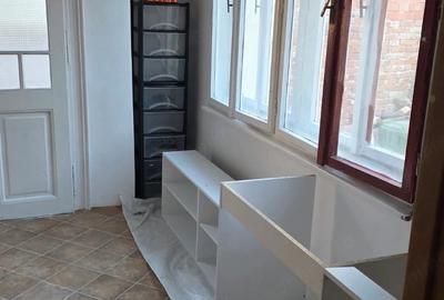 Casă cu 2 camere cu Teren 80 Mp în Central