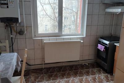 Garsonieră decomandată în Brâncoveanu