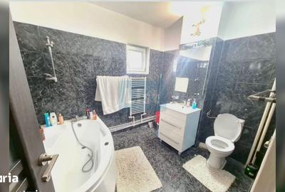 Apartament cu 3 camere în Mioriței