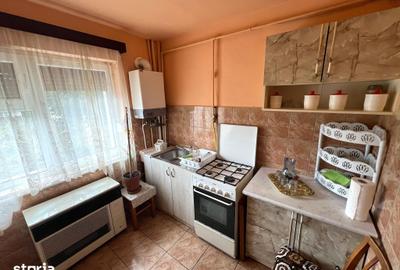 Apartament cu 3 camere în Micro 16