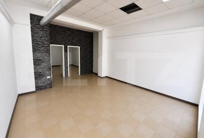 Spațiu comercial, de 60 mp, în Șagului