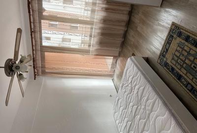 Apartament cu 3 camere decomandat în Florești