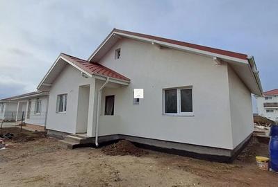 Casă individuală cu 3 camere cu Canalizare în Samurcași - 1