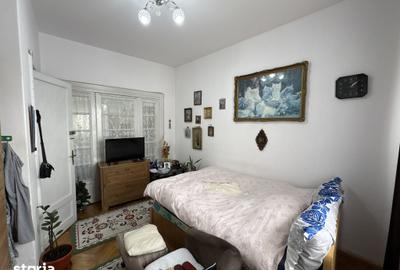 Apartament cu 4 camere în Victoriei