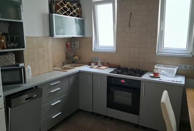 Apartament cu 3 camere semidecomandat în Gheorghe Lazăr