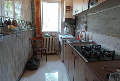Apartament cu 2 camere semidecomandat în Podu Roș - 3