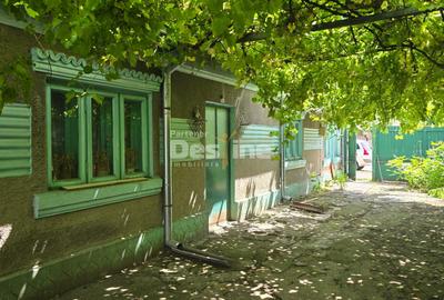 Casă individuală cu 5 camere cu Canalizare în Ultracentral - 2