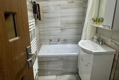 Apartament cu 2 camere decomandat în Exterior Vest