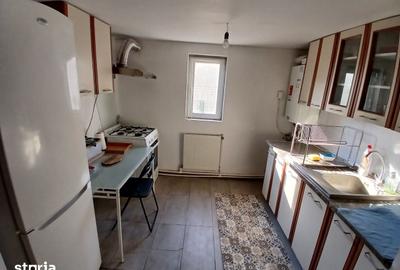 Casă cu 7 camere cu Teren 843 Mp în Central - 3