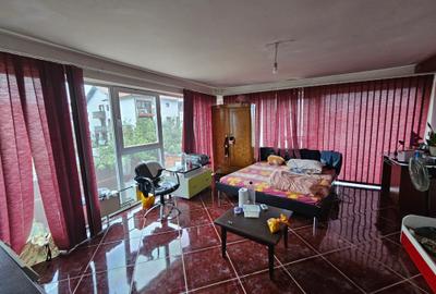 Apartament cu 2 camere decomandat în Mircea cel Bătrân