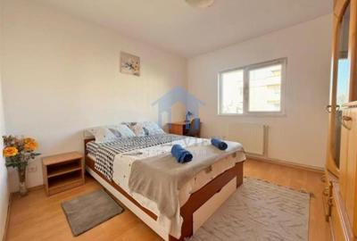 Apartament cu 3 camere decomandat în Plopilor