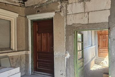 Casă cu 3 camere cu Teren 740 Mp în Km 5