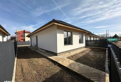 Casă cu 3 camere în Clinceni