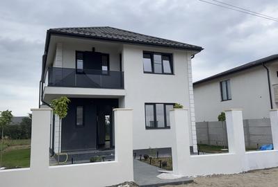 Casă cu 4 camere cu Teren 430 Mp în Berceni