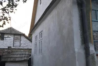 Casă cu 3 camere cu Teren 2275 Mp în Uliuc