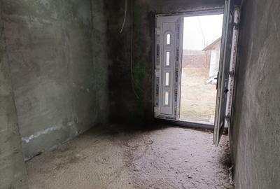 Casă cu 3 camere cu Teren 1000 Mp în Central - 10