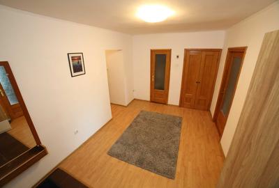 Apartament cu 3 camere decomandat în Central - 2