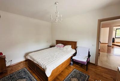 Casă cu 7 camere cu Teren 570 Mp în Roșu - 18