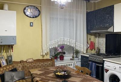 Apartament cu 3 camere în George Enescu - 2