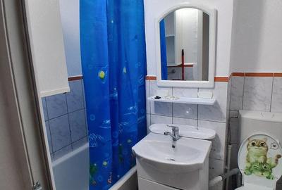 Apartament cu 2 camere semidecomandat în Micro 14