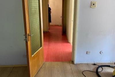 Apartament cu 2 camere decomandat în 1 Mai