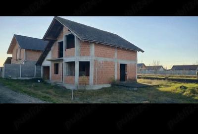 Casă cu 3 camere cu Teren 500 Mp în Sânmihaiu German