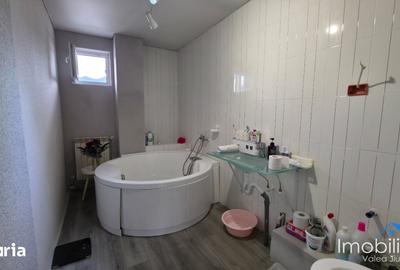 Apartament cu 4 camere în Central