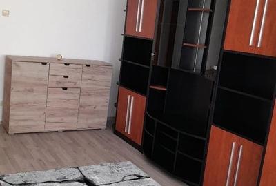 Apartament cu 2 camere în Alexandru Obregia