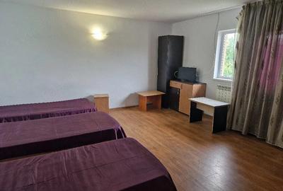 Casă cu 10 camere cu Teren 300 Mp în Central - 8