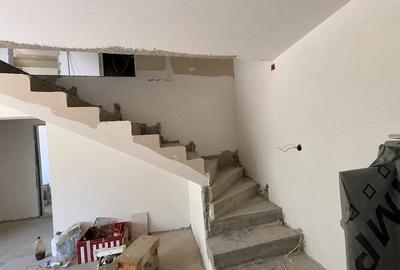 Casă cu 3 camere cu Teren 368 Mp în Bogați