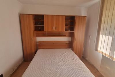 Apartament cu 2 camere semidecomandat în 1 Mai