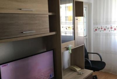 Apartament cu 2 camere decomandat în Rahova