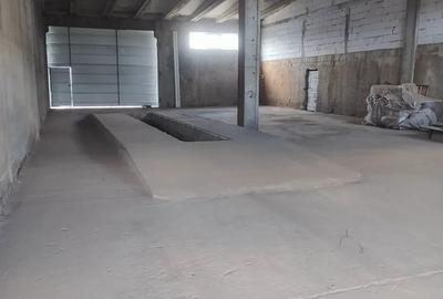 Spațiu comercial, de 550 mp, în Central - 4