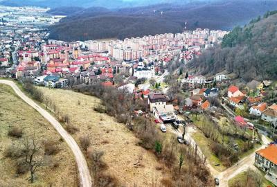 Teren Construcții intravilan de 10403 mp, în 15 Noiembrie - 21