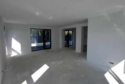 Casă cu 4 camere cu Teren 360 Mp în Central