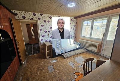 Apartament cu 2 camere semidecomandat, mobilat în Micro I - 1