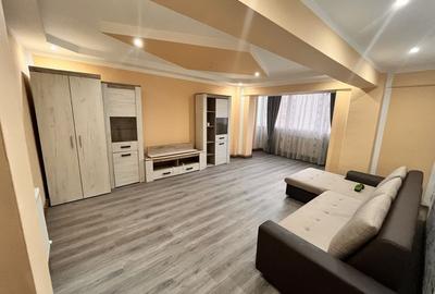 Apartament cu 3 camere decomandat în Central - 2