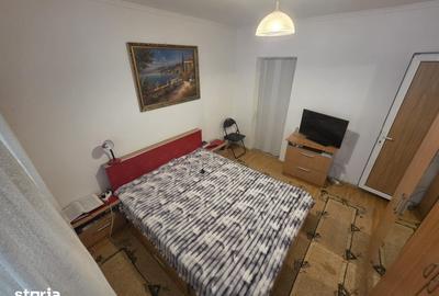Apartament cu 3 camere decomandat în Prundu