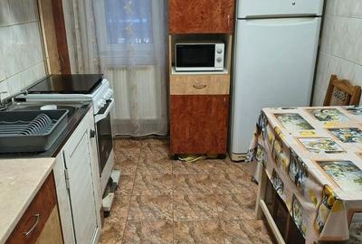 Apartament cu 4 camere decomandat, mobilat în Central - 1