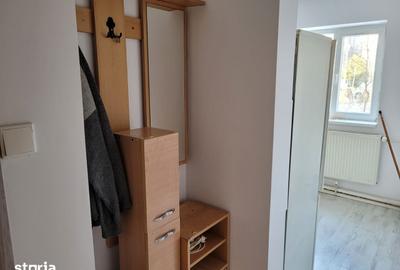 Apartament cu 3 camere semidecomandat în Tomis III - 4