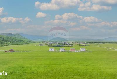 Teren de 3400 mp, în Central